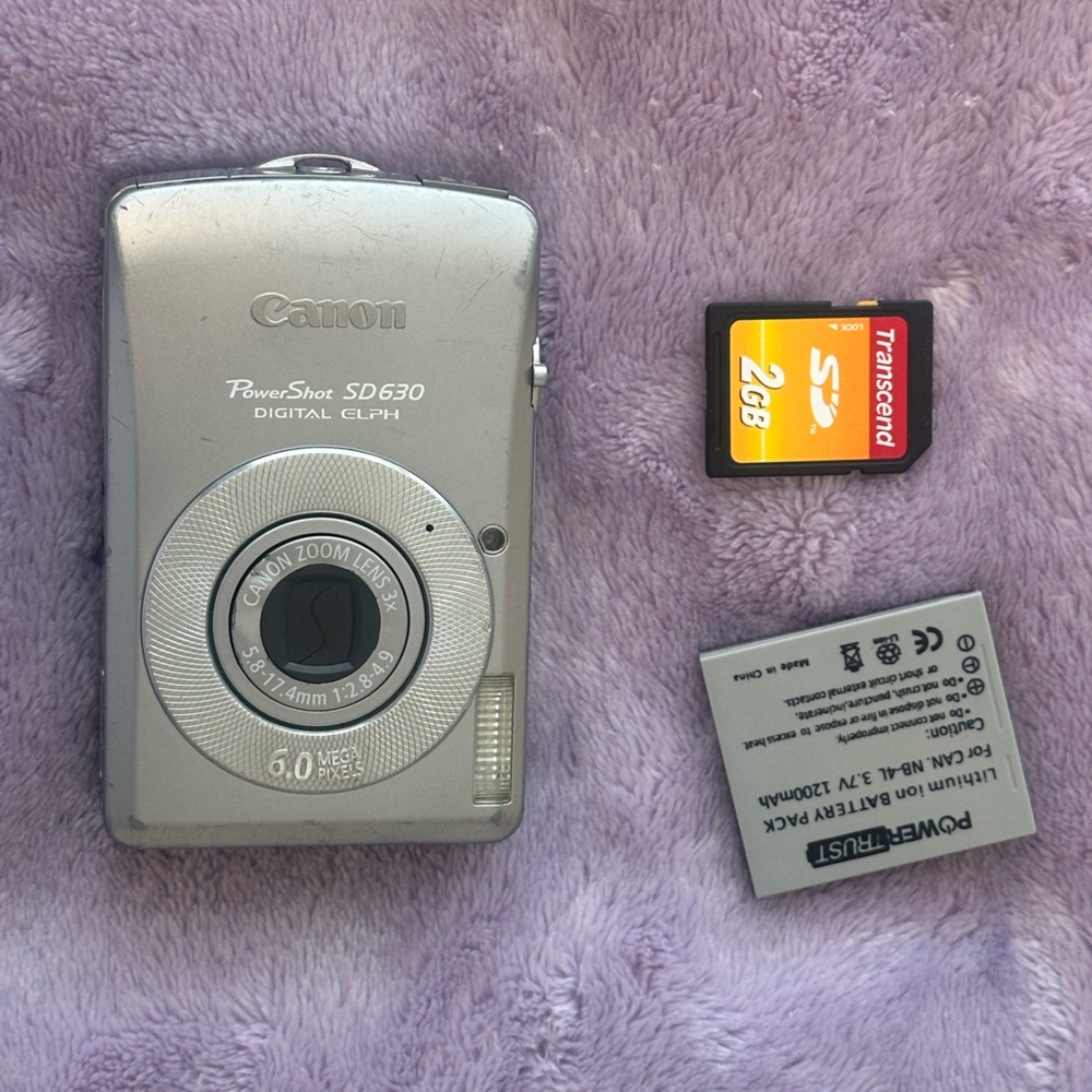 Canon Powershot ELPH Gray Digital Camera with SD Card and Battery